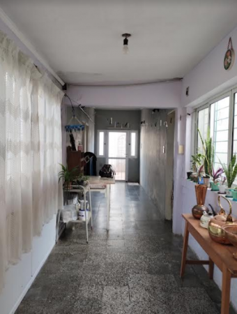 VENTA - CASA INTERNA + DEPTO. 1 DORM. ZONA CENTRO - PARQUE