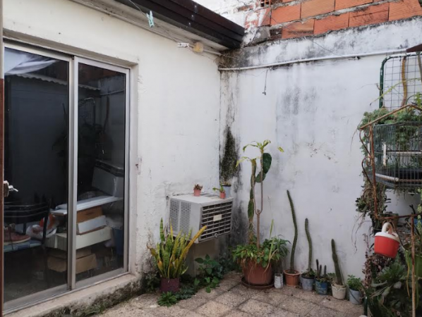 VENTA - CASA INTERNA + DEPTO. 1 DORM. ZONA CENTRO - PARQUE