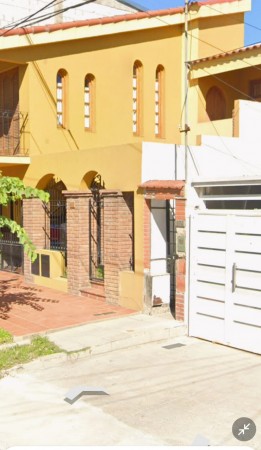 VENTA - CASA INTERNA + DEPTO. 1 DORM. ZONA CENTRO - PARQUE