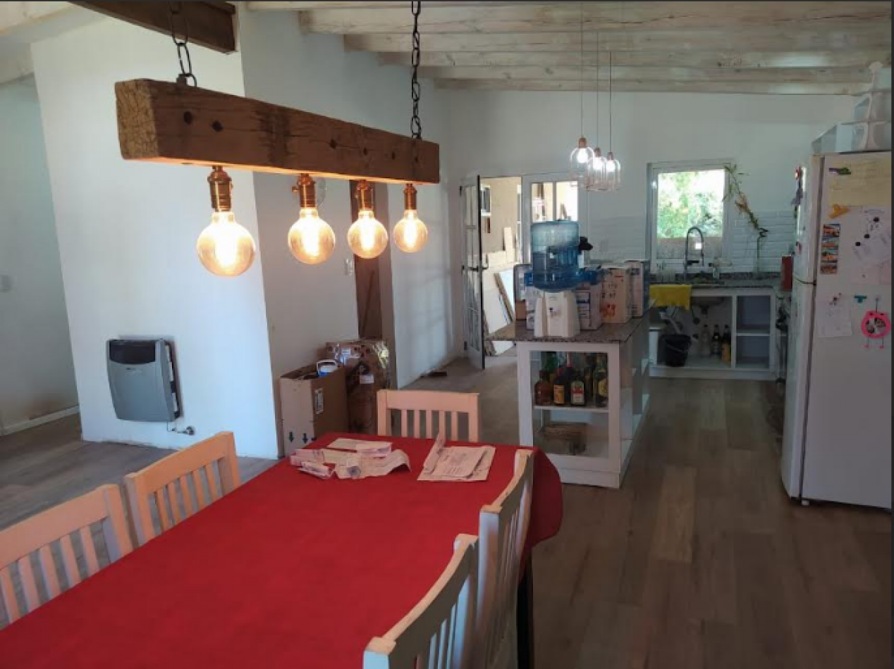 VENTA CASA EN ESQ. ORO VERDE - AMPLIO TERRENO