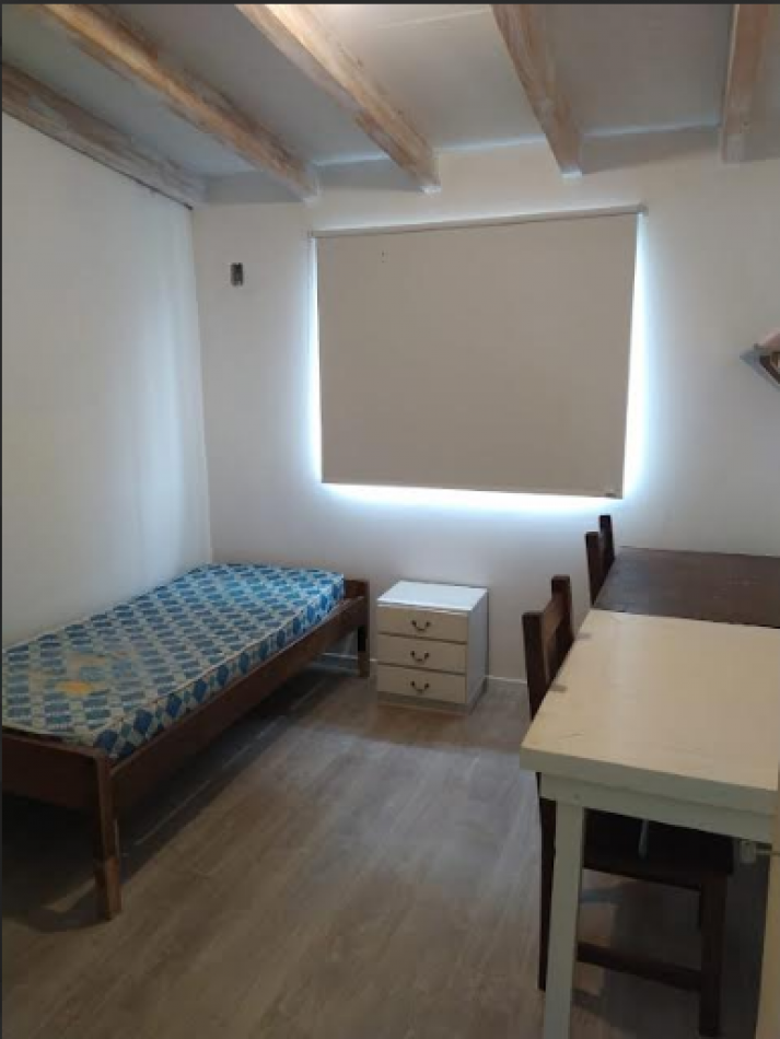 VENTA CASA EN ESQ. ORO VERDE - AMPLIO TERRENO