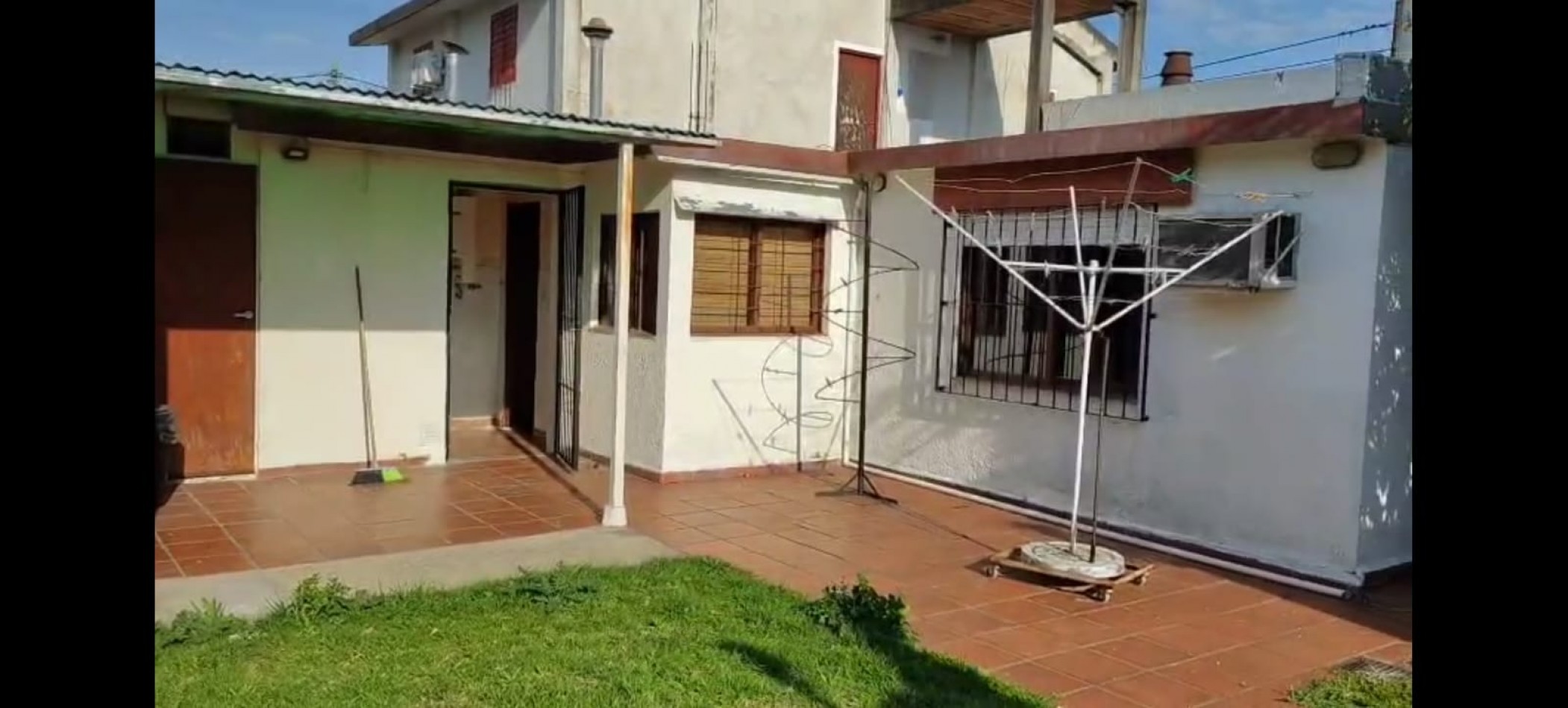 AMPLIA CASA 3 DORM. CALLE BARBAGELATA