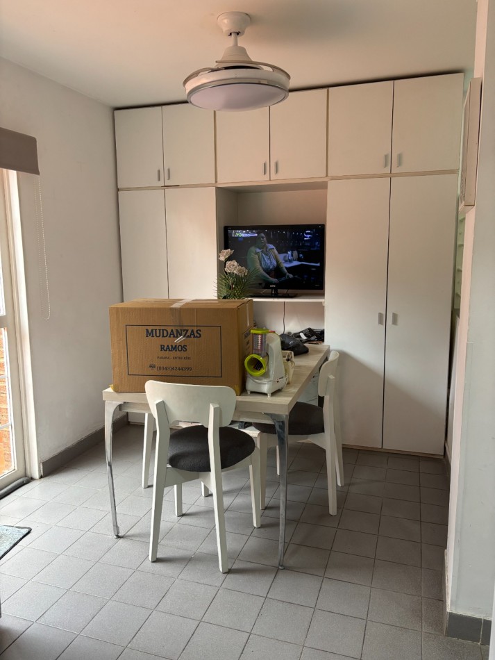 CASA 3 DORM Y COCHERA -  A. PALACIOS Y AV. DE LAS AMERICAS