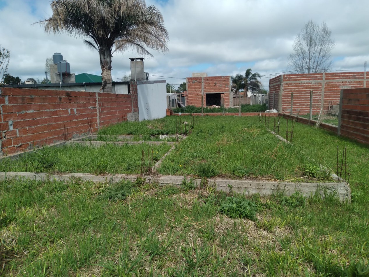 LOTE POSTA DEL SAUCE 250M2 CON CIMIENTOS