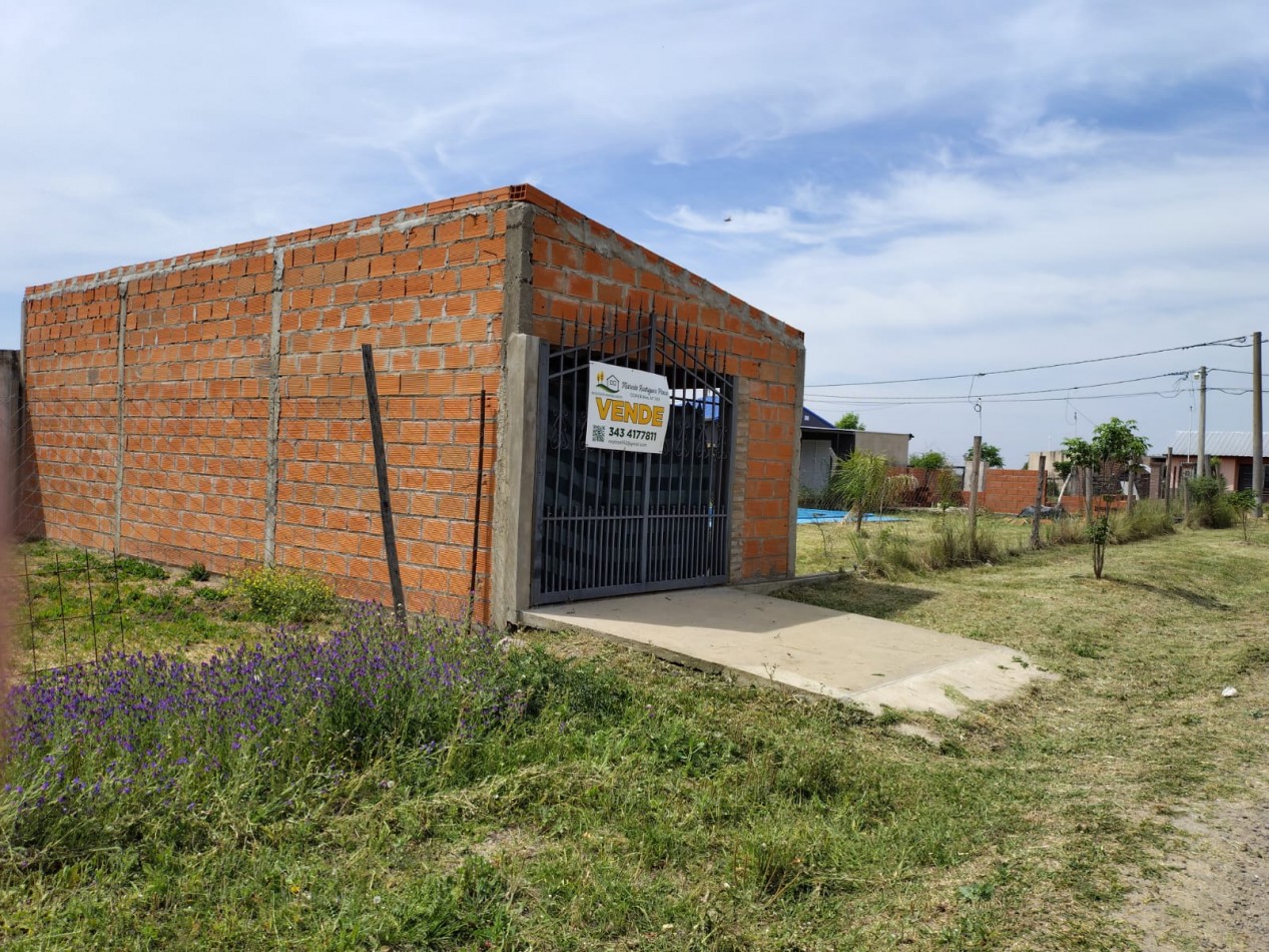 HERMOSA ESQUINA CON QUINCHO Y PILETA  SAUCE MONTRULL