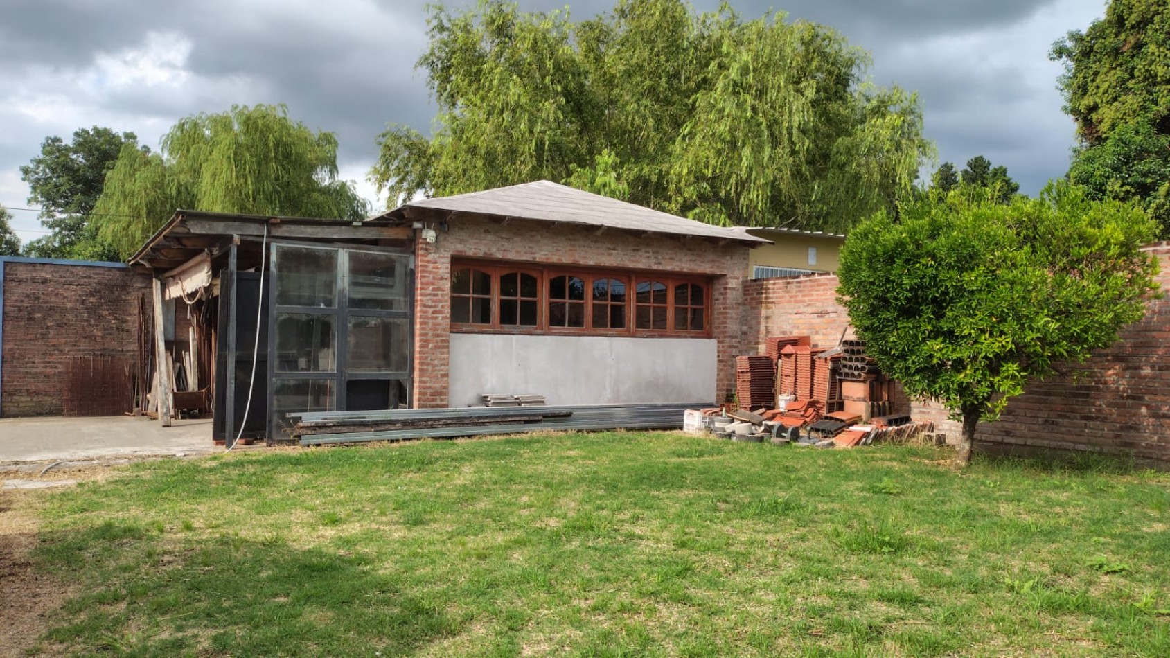 GRAN PROPIEDAD A METROS DE AV. DE LA AMERICAS