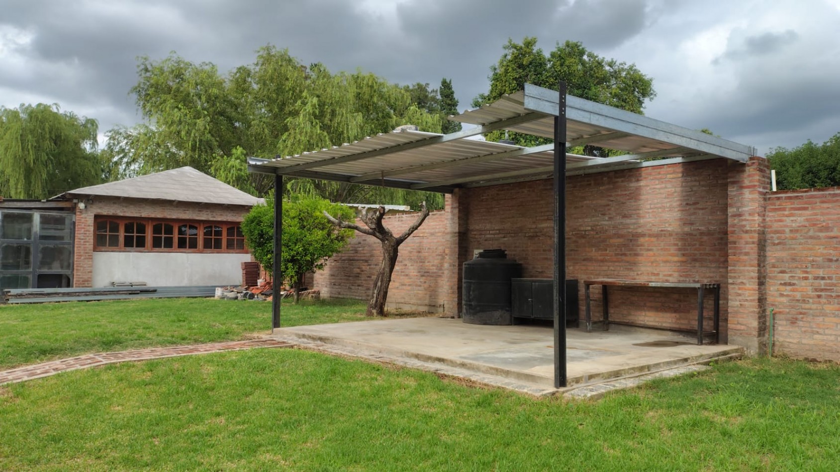 GRAN PROPIEDAD A METROS DE AV. DE LA AMERICAS