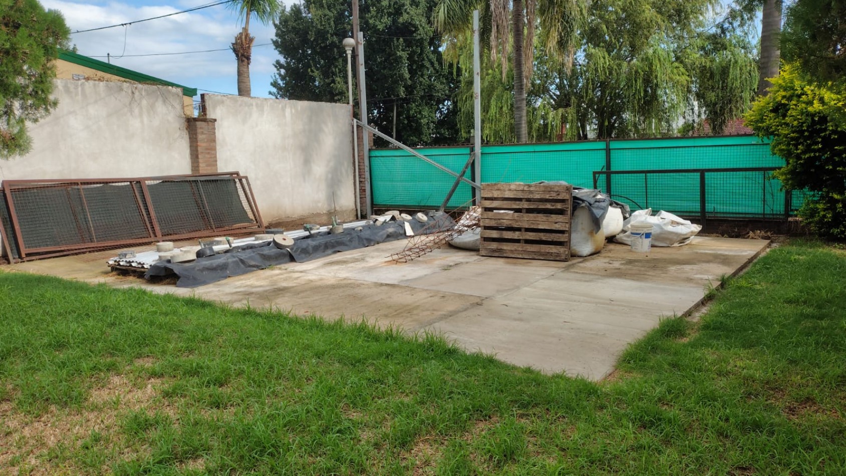 GRAN PROPIEDAD A METROS DE AV. DE LA AMERICAS