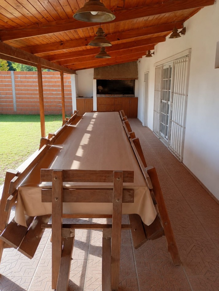 CASA CON GRAN TERRENO EN SAUCE MONTRULL RN12
