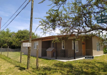 VENTA CASA EN ESQ. ORO VERDE - AMPLIO TERRENO