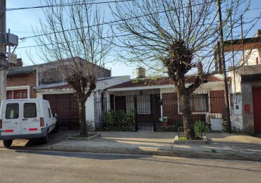 AMPLIA CASA 3 DORM. CALLE BARBAGELATA